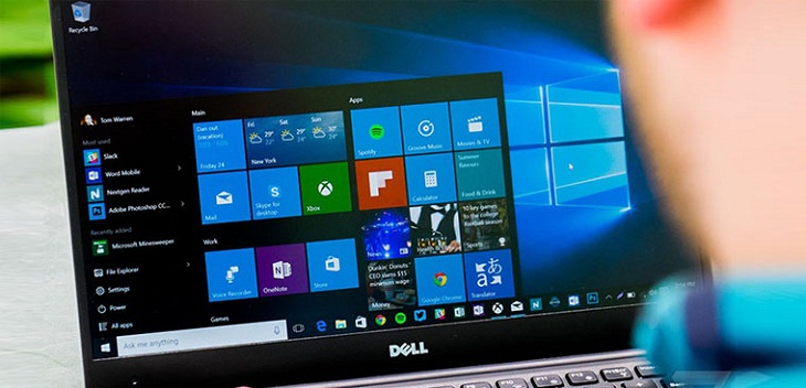 laptop chạy hệ điều hành Windows 8