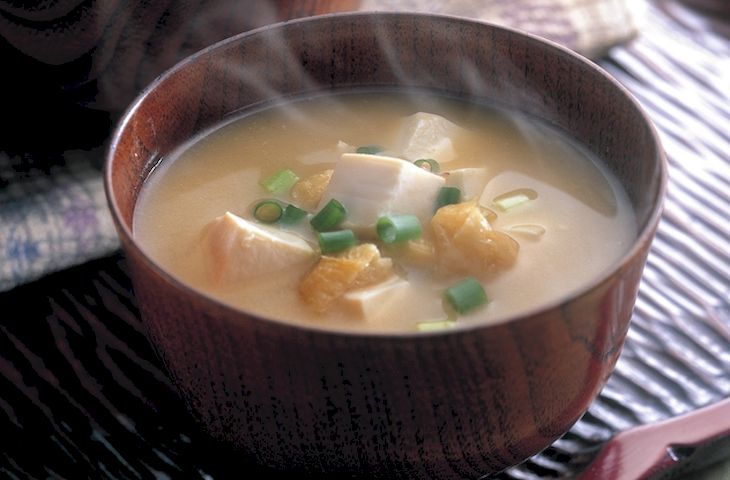 Nấu súp miso