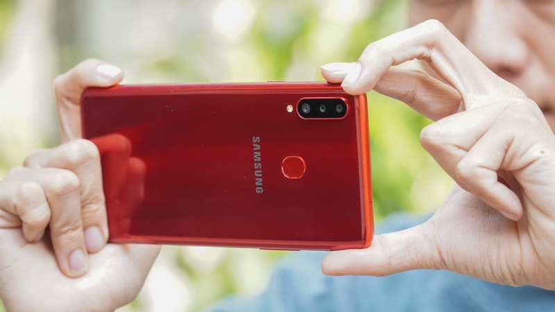 Galaxy A20s ra mắt: Giá dưới 5 triệu mà có tới 3 camera sau, hỗ trợ sạc nhanh Galaxy A20s ra mắt: Giá dưới 5 triệu mà có tới 3 camera sau, hỗ trợ sạc nhanh