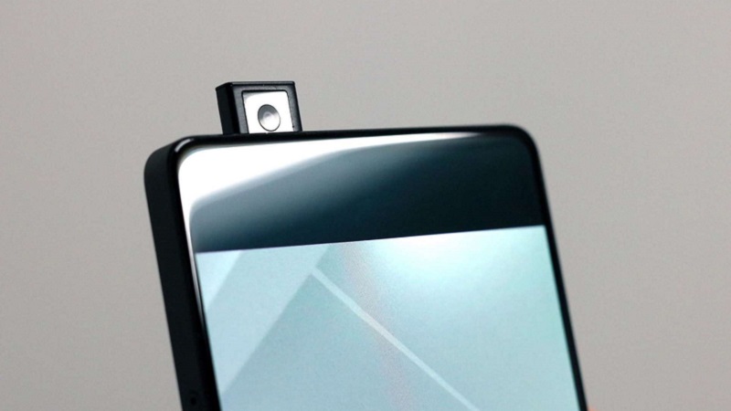 Motorola sắp tới sẽ ra mắt smartphone camera dạng pop-up đầu tiên của hãng Motorola sắp tới sẽ ra mắt smartphone camera dạng pop-up đầu tiên của hãng