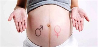 Muốn biết giới tính của thai nhi, người ta hay xoay nhẫn trên bụng bầu có đúng không?