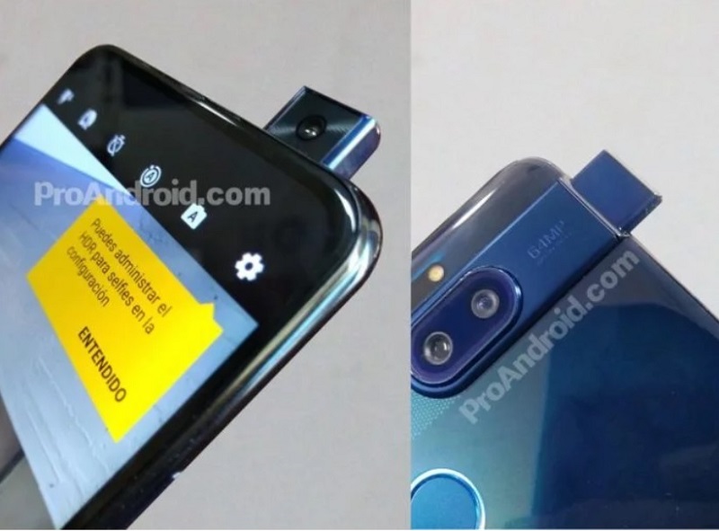 Đây là chiếc smartphone đầu tiên có camera pop-up của Motorola