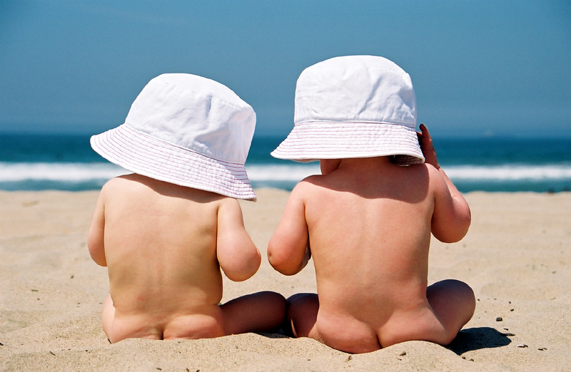 Thời gian tắm nắng cho bé giúp bé hấp thụ vitamin D tốt nhất