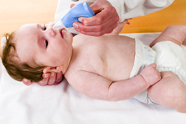 Cách rửa mũi cho trẻ sơ sinh