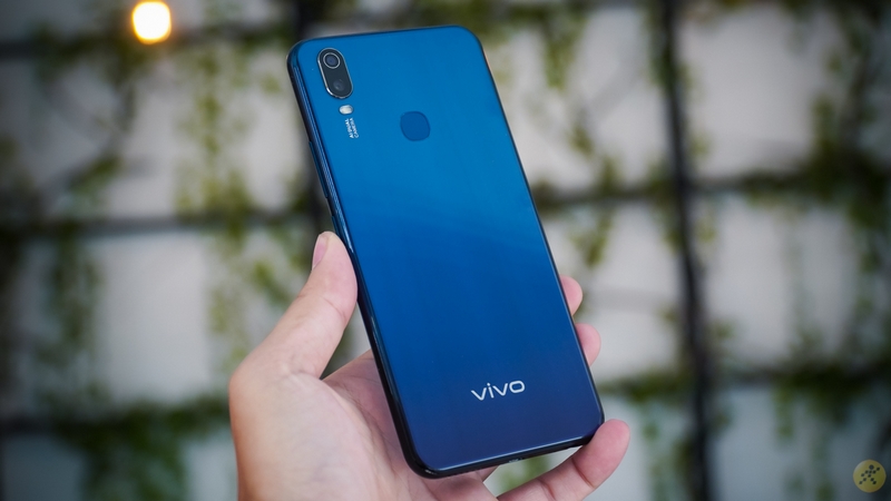 Vivo Y11 và AI camera