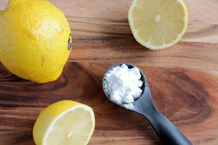 Using baking soda, vinegar, and lemon