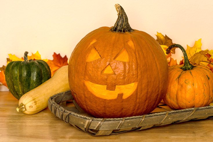 Cách khắc tỉa và trang trí quả bí ngô Halloween đẹp, đơn giản