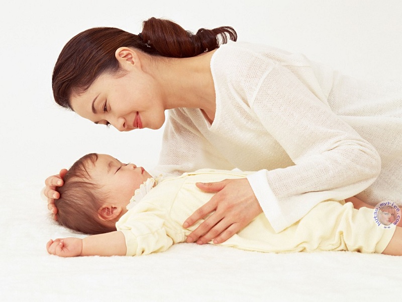 Các cách giúp mẹ tránh trầm cảm sau sinh