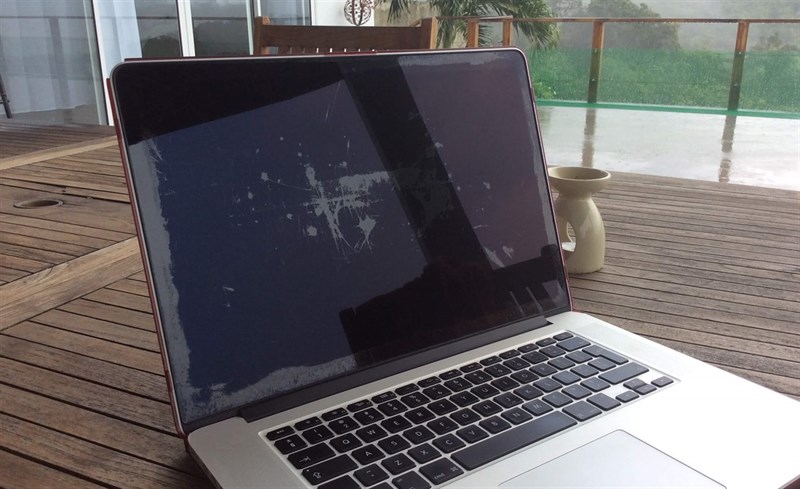 kiểm tra màn hình macbook