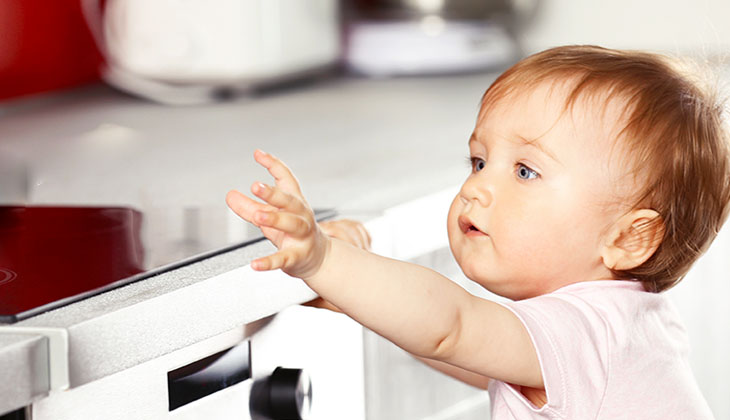 9 lưu ý để sử dụng máy làm sữa hạt an toàn, bền đẹp > Để máy xa tầm tay trẻ em