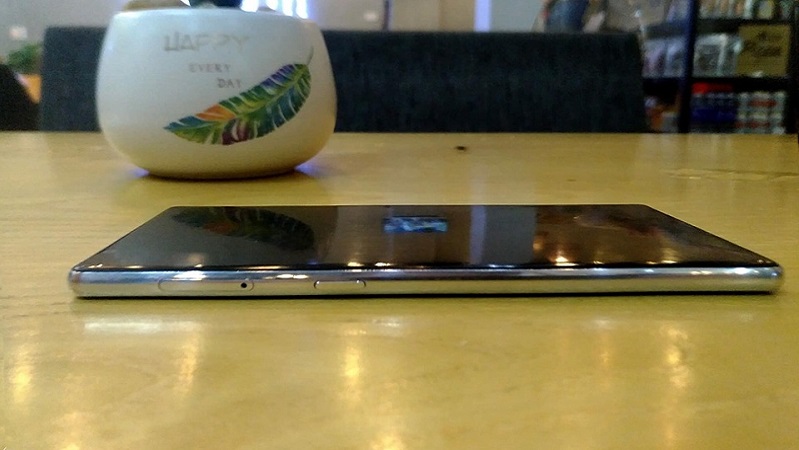 Rò rỉ ảnh thực tế của một smartphone mới đến từ BKAV, liệu có phải là Bphone 4? Rò rỉ ảnh thực tế của một smartphone mới đến từ BKAV, liệu có phải là Bphone 4?