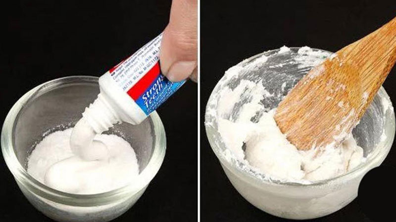 Sử dụng baking soda và kem đánh răng