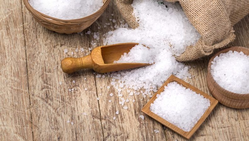 Mách chị em cách trị dứt điểm ngứa vùng kín bằng nước muối Mách chị em cách trị dứt điểm ngứa vùng kín bằng nước muối