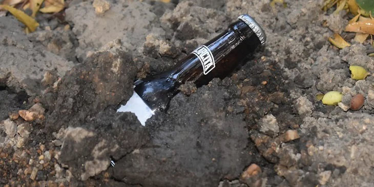  Chôn bia dưới đất