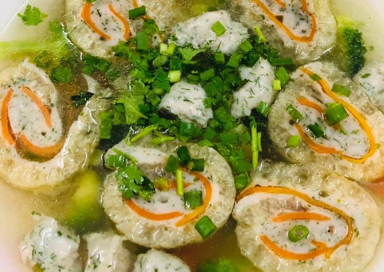 Canh bóng cuộn chả cá thác lác
