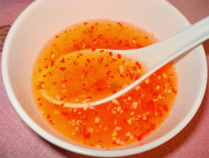 Pha nước mắm ăn kèm Pha nước mắm ăn kèm