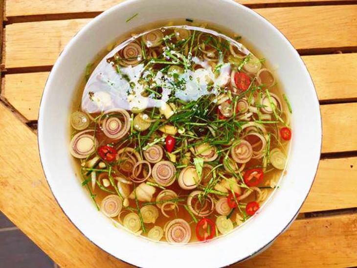 Bước 5 Pha nước chấm Ngao (nghêu) xào sả ớt