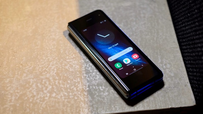 Mua Galaxy Fold tặng gói Luxury Mua Galaxy Fold tặng gói Luxury