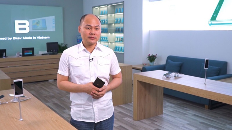 CEO Nguyễn Tử Quảng: Bphone 4 sẽ tiên phong trong lĩnh vực nhiếp ảnh điện toán CEO Nguyễn Tử Quảng: Bphone 4 sẽ tiên phong trong lĩnh vực nhiếp ảnh điện toán