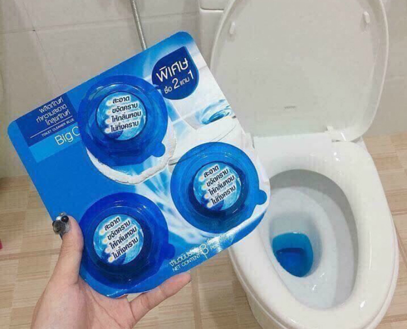 Không nên tẩy bồn cầu bằng viên tẩy quá thường xuyên 