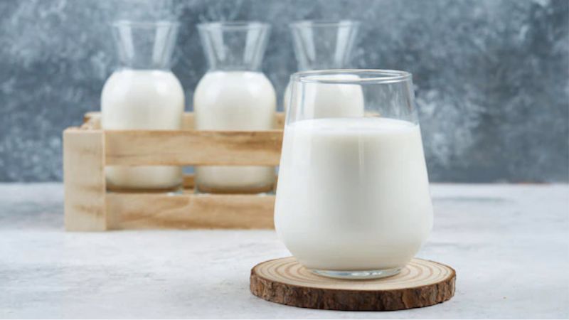 Sữa được pha bằng sữa bột có được gọi là sữa tươi?