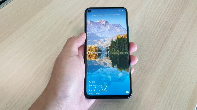 Mặt trước Nova 5T