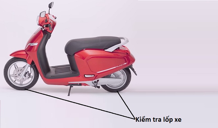 Kiểm tra lốp xe