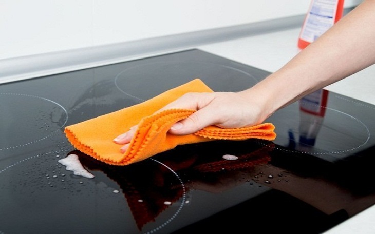 Keep the cooking surface clean