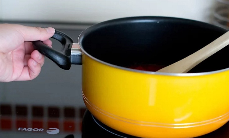 Rotate the pot or pan