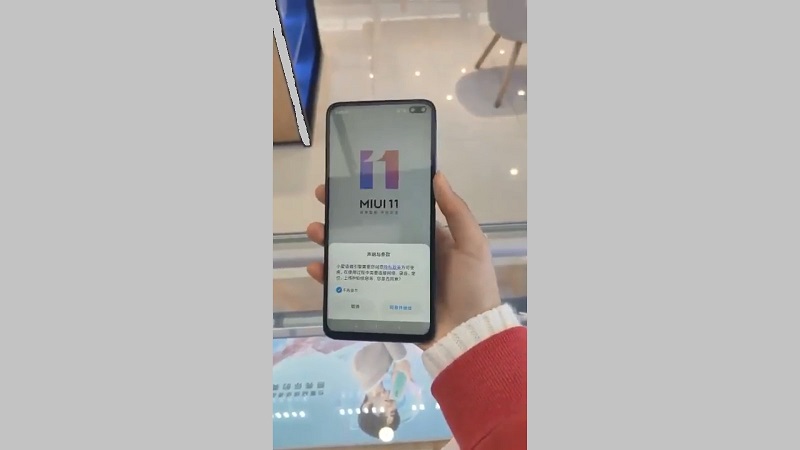 Chưa kịp ra mắt, Redmi K30 đã xuất hiện trong video trên tay, hé lộ đang chạy giao diện MIUI 11 Chưa kịp ra mắt, Redmi K30 đã xuất hiện trong video trên tay, hé lộ đang chạy giao diện MIUI 11