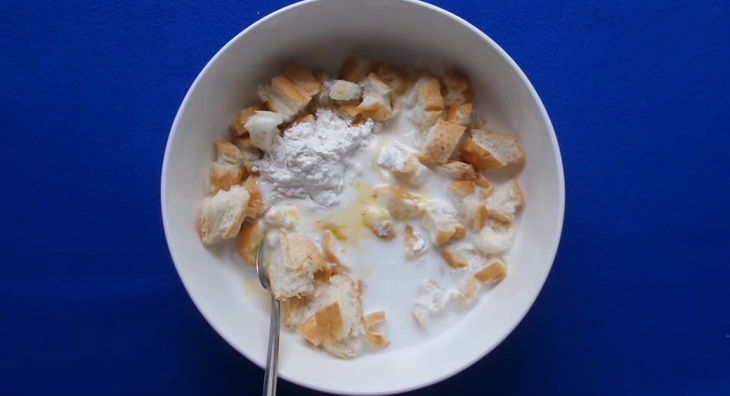Bước 1 Trộn bột Bánh chuối nướng nước cốt dừa