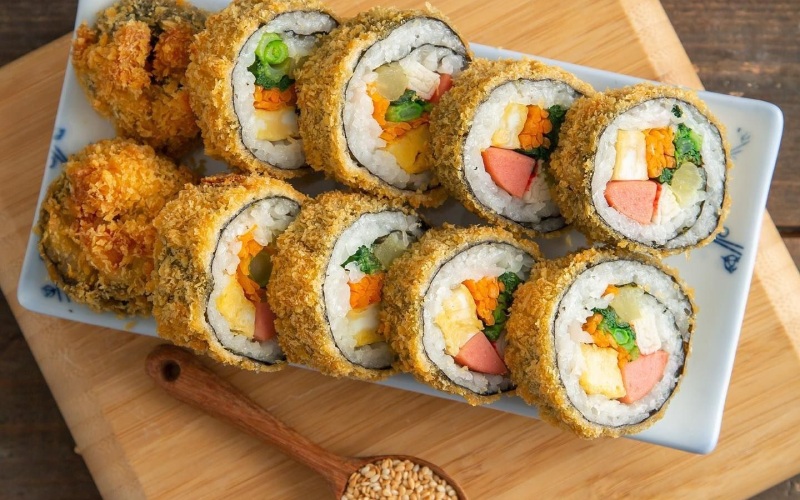 Sushi chiên giòn càng ăn càng mê