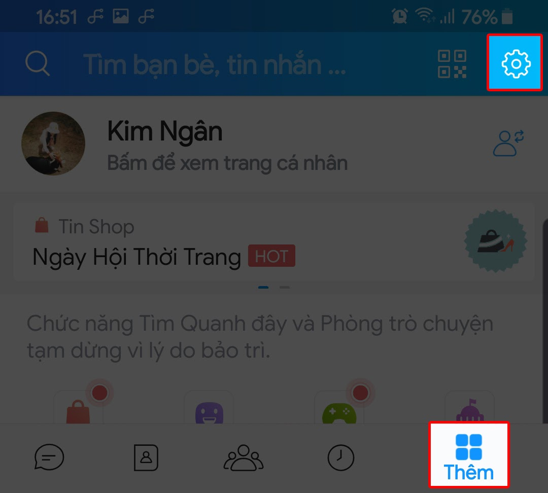 Chọn Ngôn ngữ và giao diện > Chọn Tối để kích hoạt giao diện tối