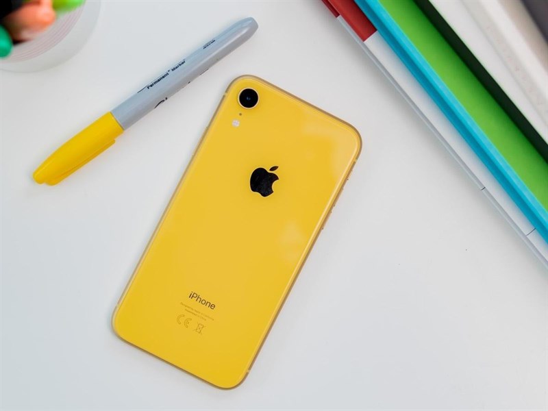 Ra mắt từ năm ngoái, màn hình LCD độ phân giải HD thôi nhưng iPhone Xr là mẫu smartphone bán chạy nhất trong năm 2019