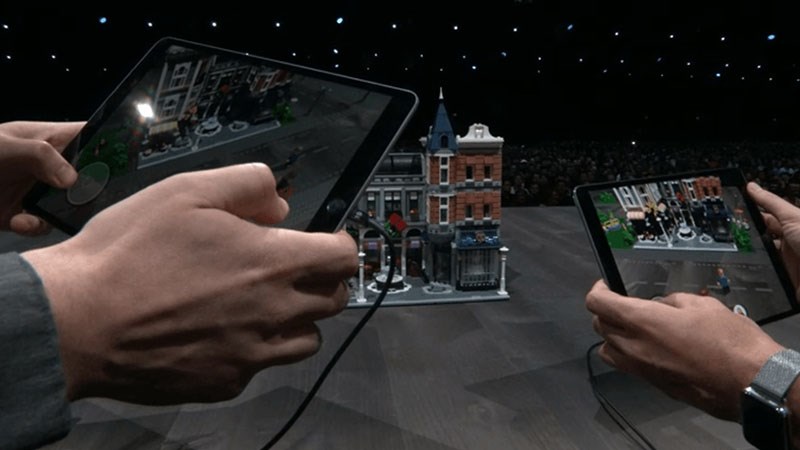 Không riêng gì dịch vụ, thiết bị đeo cũng là ‘máy in tiền’ của Apple