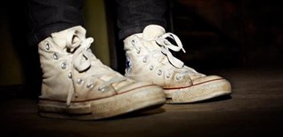 Cách giặt giày Converse trắng sạch như mới chỉ 5 bước