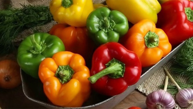 Bell peppers are rich in vitamin C, which helps the body burn a large amount of calories