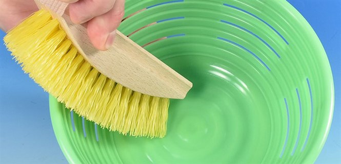 Mẹo vệ sinh rổ nhựa tại nhà vừa sạch vừa đánh bay mùi