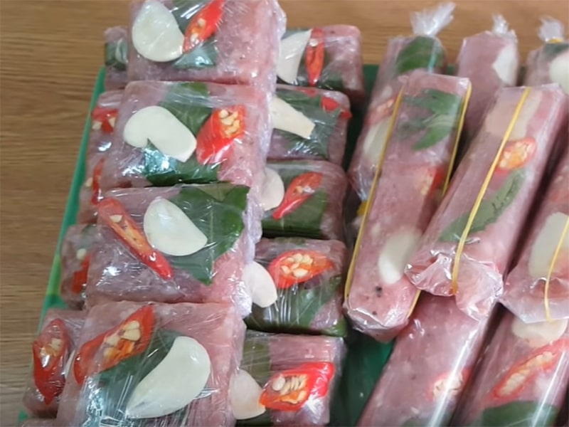 How to make spring rolls in the North on Tet holiday without banana leaves