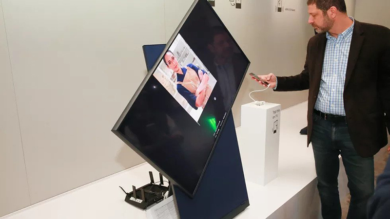 Apple xuất hiện đầy bí ẩn trong sản phẩm của Samsung tại CES 2020