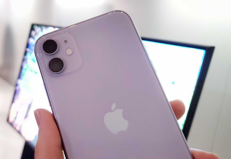 Chiếc iPhone 11 được dùng để demo với Sero TV