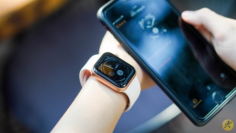 Trên tay Apple Watch S5 LTE màu Hồng: Trên tay Apple Watch S5 LTE màu Hồng:
