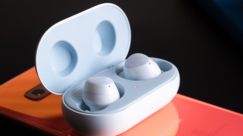 Galaxy Buds+ không có chống ồn chủ động, nhưng đừng buồn, Samsung sẽ thay bằng những tính năng khác để cạnh tranh với AirPods Pro Galaxy Buds+ không có chống ồn chủ động, nhưng đừng buồn, Samsung sẽ thay bằng những tính năng khác để cạnh tranh với AirPods Pro