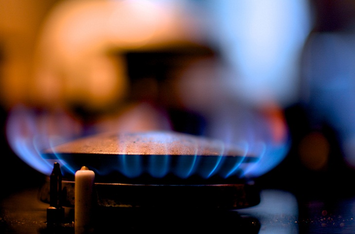 Điều chỉnh lửa bếp phù hợp với nhiệt độ khu vực