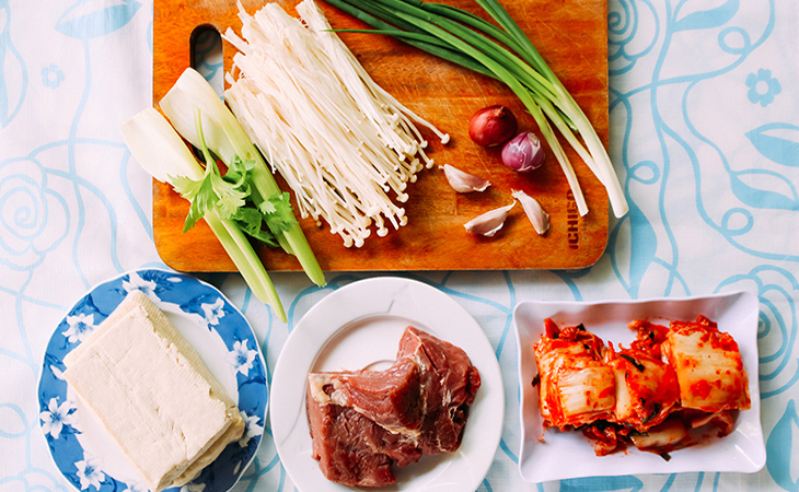 5 món canh giải rượu nhanh và tốt nhất, dễ nấu trong dịp Tết > Nguyên liệu nấu canh kim chi thịt bò