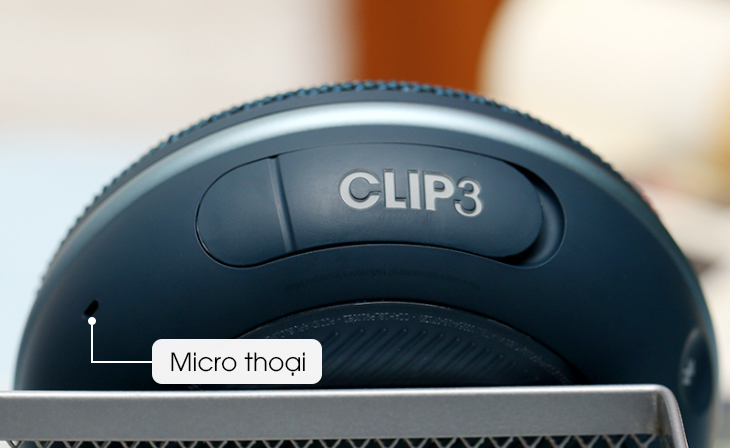 Trang bị micro đàm thoại tiện lợi - JBL Clip 3