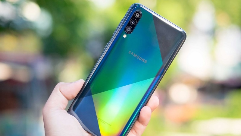 Thật bất ngờ: Galaxy A11 giá rẻ vừa được xác nhận sẽ có 3 camera sau, pin 4.000 mAh Thật bất ngờ: Galaxy A11 giá rẻ vừa được xác nhận sẽ có 3 camera sau, pin 4.000 mAh
