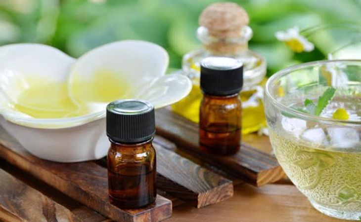 Dùng tinh dầu tràm trà pha loãng: Hiệu quả Dùng tinh dầu tràm trà pha loãng: Hiệu quả