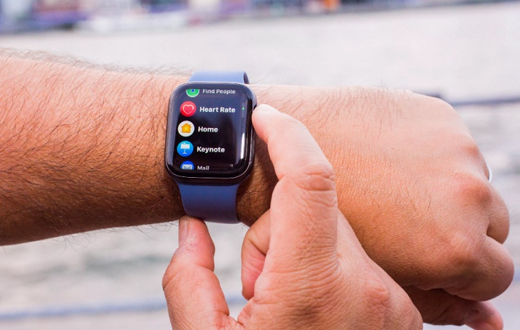 Cách sử dụng Apple Watch để điều khiển các thiết bị thông minh trong nhà > Điều khiển thiết bị thông minh