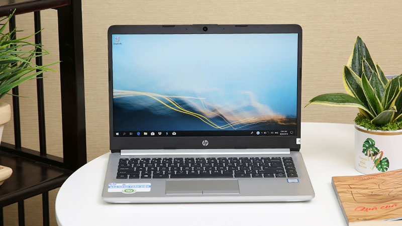 HP 348 G5 i3